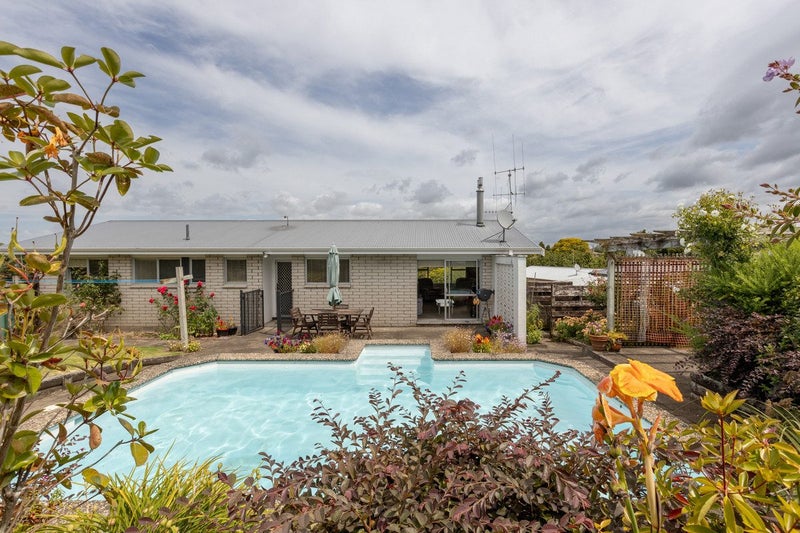 17 Glenfield Place, Brookfield, Tauranga - Carousel 1