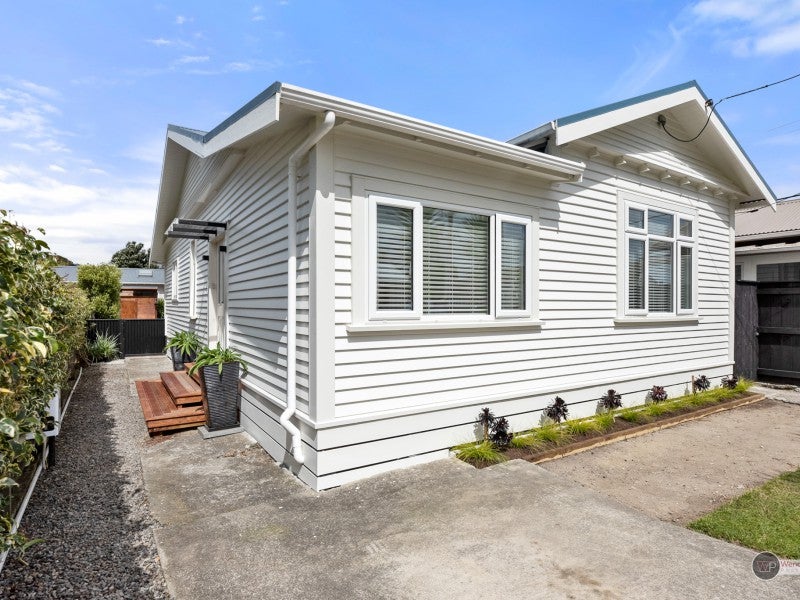 138 Nelson Street, Petone, Lower Hutt - Carousel 19