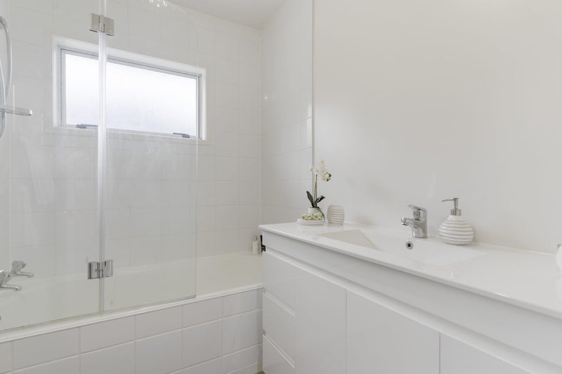 2/25 Archdall Street, Meadowbank, Auckland - Carousel 17