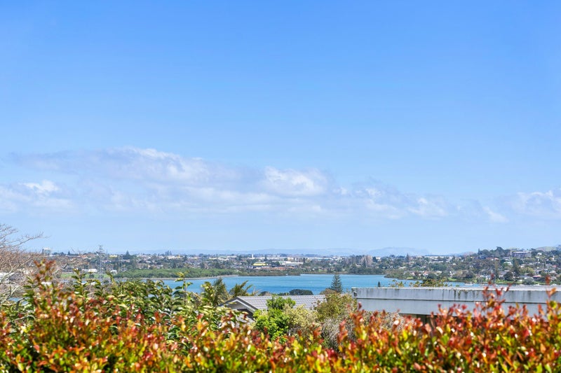 12 Miramar Place, Pakuranga, Auckland - Carousel 1