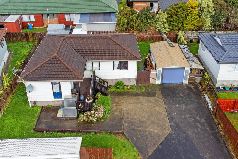 2/4 Myna Place, Weymouth, Auckland - Carousel 2