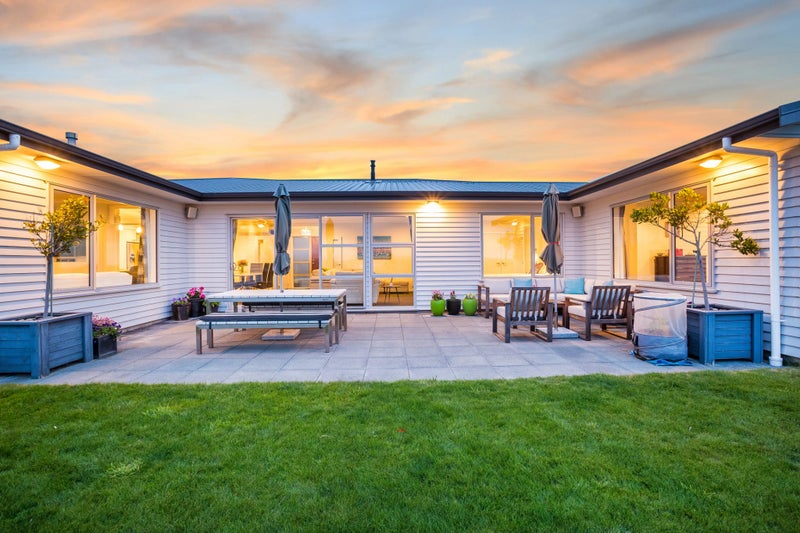 10 Wangapeka Way, Aotea, Porirua - Carousel 2