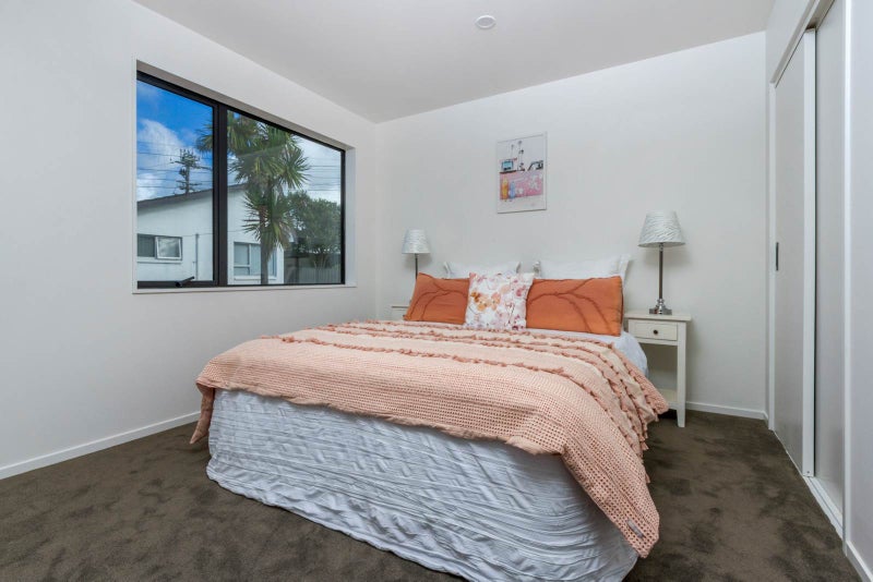 141E Rangatira Road, Beach Haven, Auckland - Carousel 11
