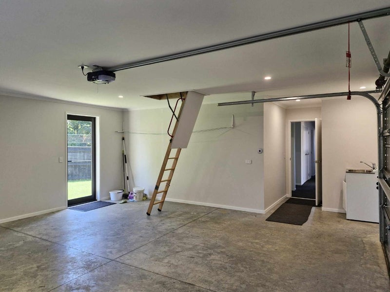 21 Sycamore Grove, Lower Vogeltown, New Plymouth - Carousel 17