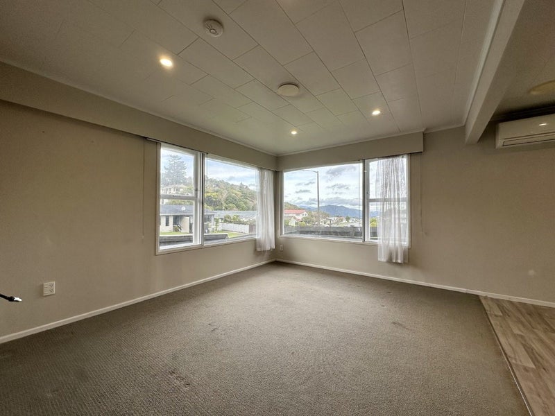 205 Major Drive, Kelson, Lower Hutt - Carousel 2