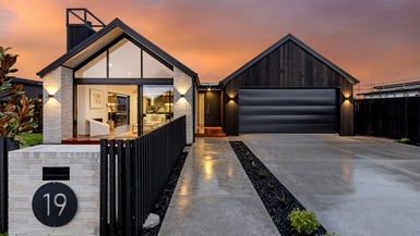 19 Perehia Mews, Marshland, Christchurch - Carousel 1