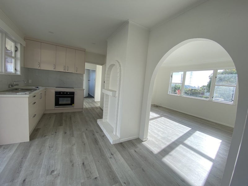 98 Fisher Crescent, Otara, Auckland - Carousel 2