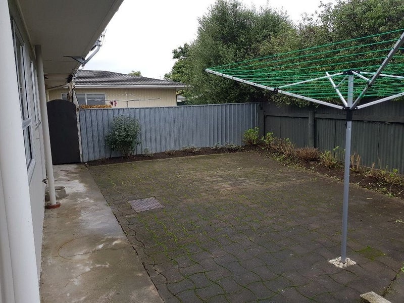 2/2 MCKEEFRY AVENUE, TARADALE, NAPIER - Carousel 7