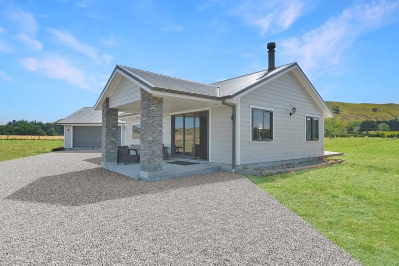 117 Ruakokoputuna Road, Ruakokoputuna, Martinborough - Carousel 2