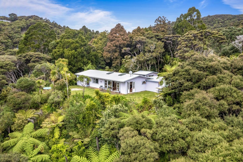 90 Lone Kauri Road, Karekare, Auckland - Carousel 1