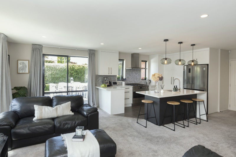 7 Bernadette Street, Aidanfield, Christchurch - Carousel 2