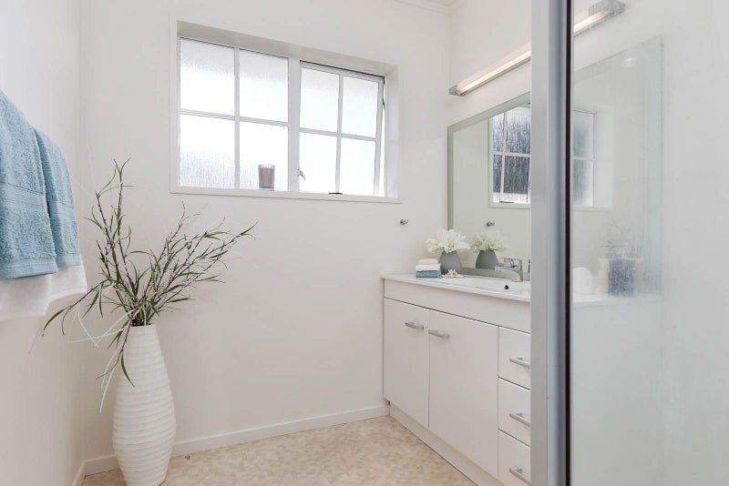 1/7 Livingstone Street, Milford, Auckland - Carousel 2