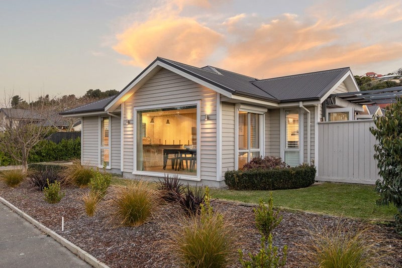 12 Holbrook Way, Westmorland, Christchurch - Carousel 1