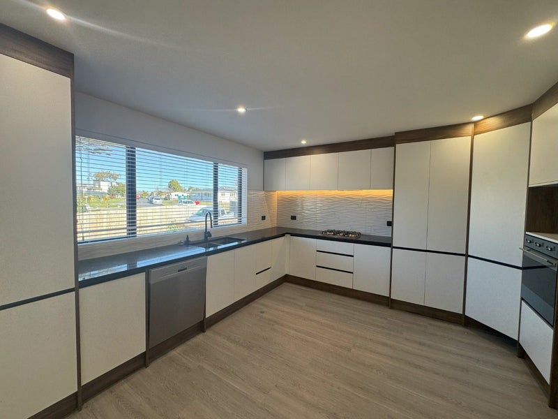 6/50 McLean Avenue, Papatoetoe, Auckland - Carousel 14