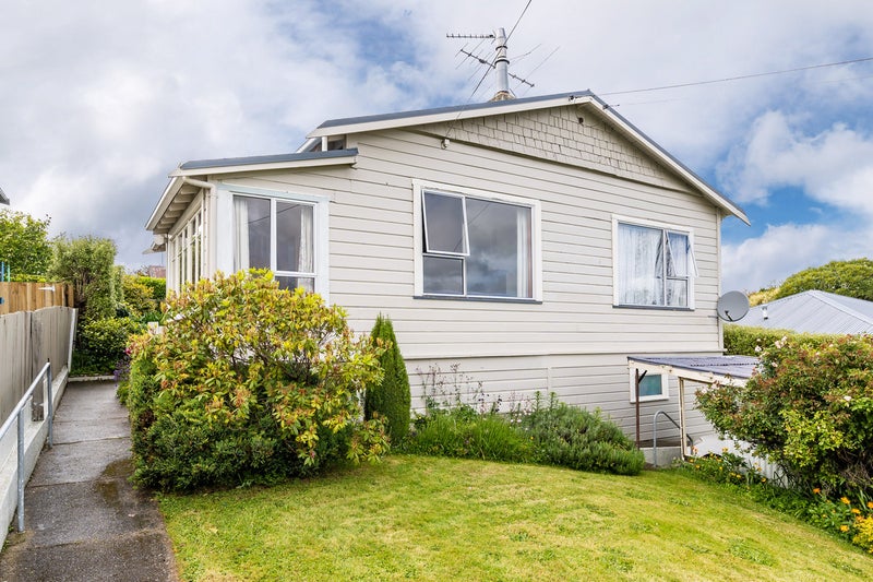 38 Pitcairn Street, Belleknowes, Dunedin - Carousel 1