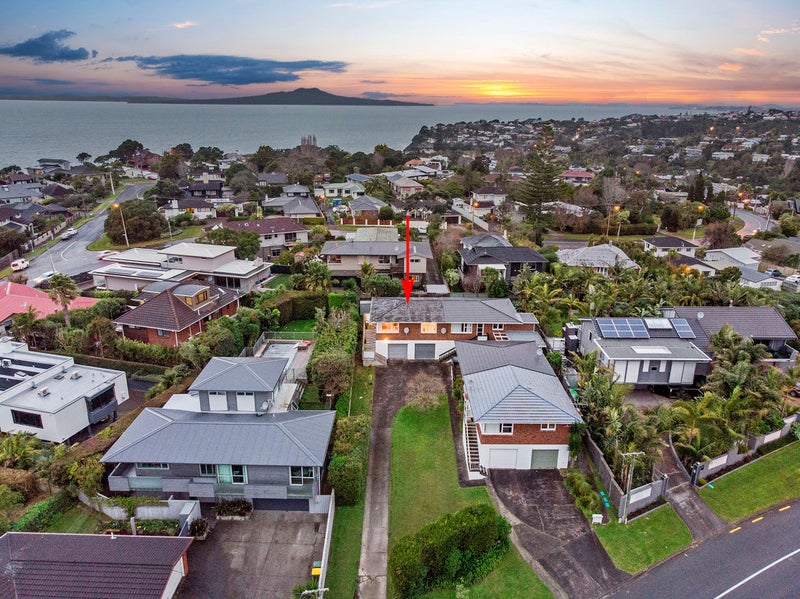 4/4 Kowhai Road, Campbells Bay, Auckland - Carousel 2