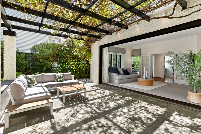 54B Hobson Street, Thorndon, Wellington - Carousel 2