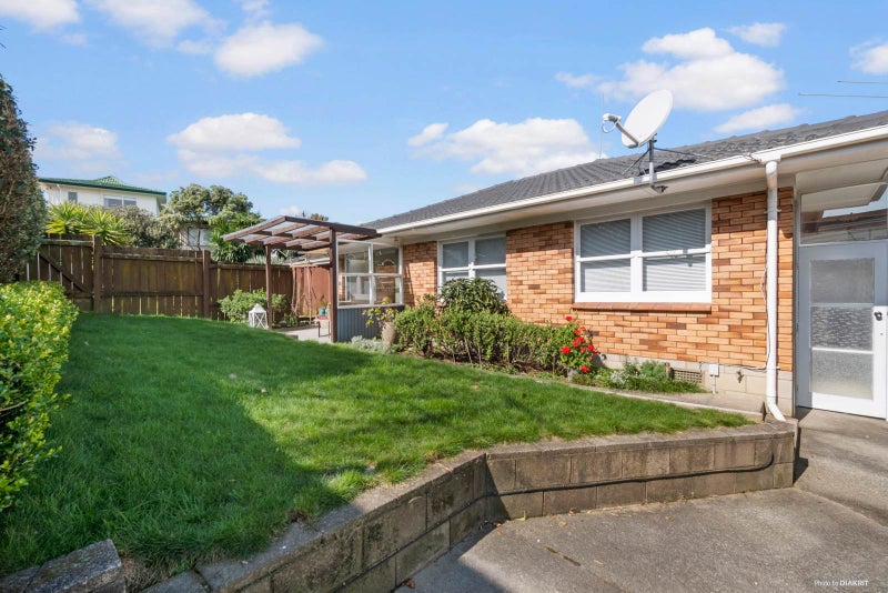 2/3 Landop Terrace, Howick, Auckland - Carousel 2