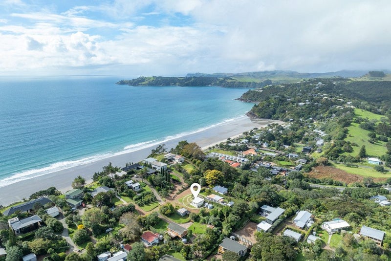 10 Pah Road, Onetangi, Waiheke Island - Carousel 1