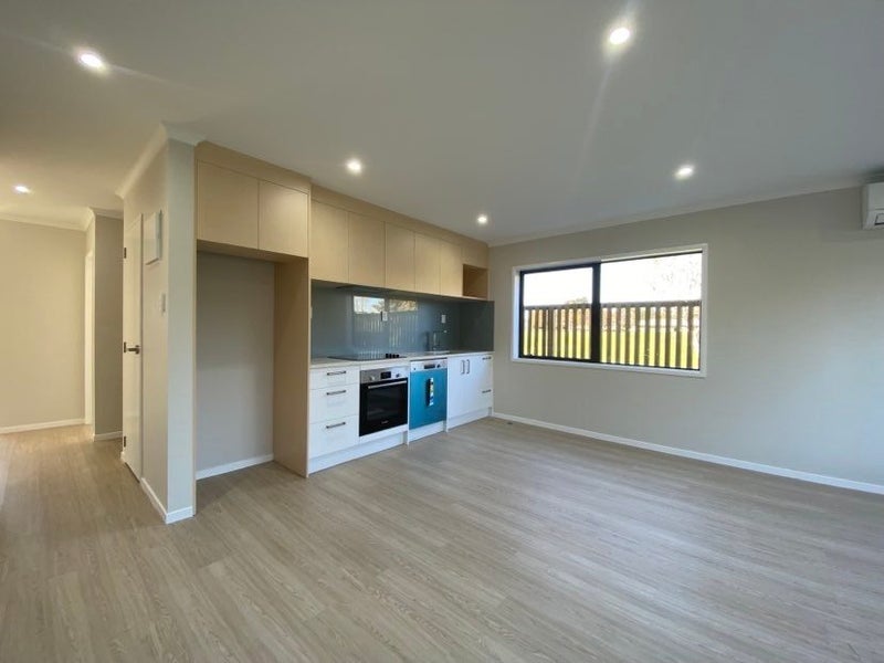 8/504 Swanson Road, Ranui, Auckland - Carousel 1