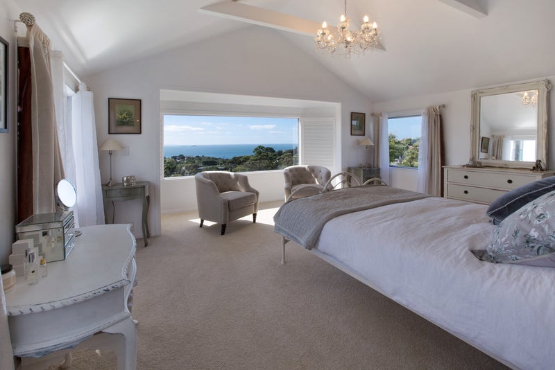 33 Hauraki Road, Oneroa, Waiheke Island - Carousel 2