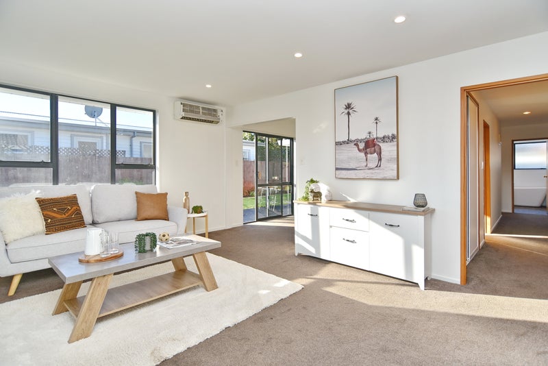 2/4 Kirsten Place, Parklands, Christchurch - Carousel 2
