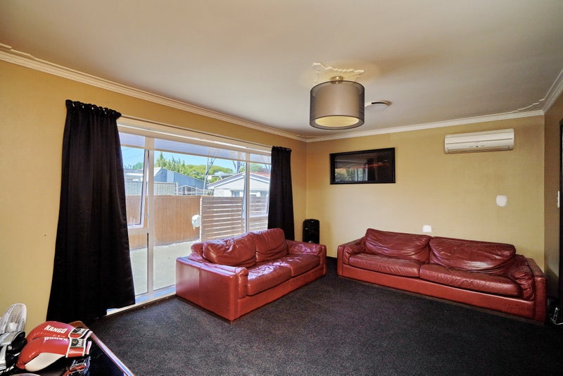 15 Appleby Crescent, Burnside, Christchurch - Carousel 2