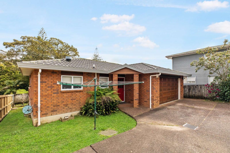 1/57 Godley Road, Green Bay, Auckland - Carousel 1