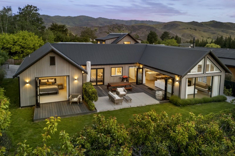 17A Hall Road, Bannockburn, Cromwell - Carousel 2
