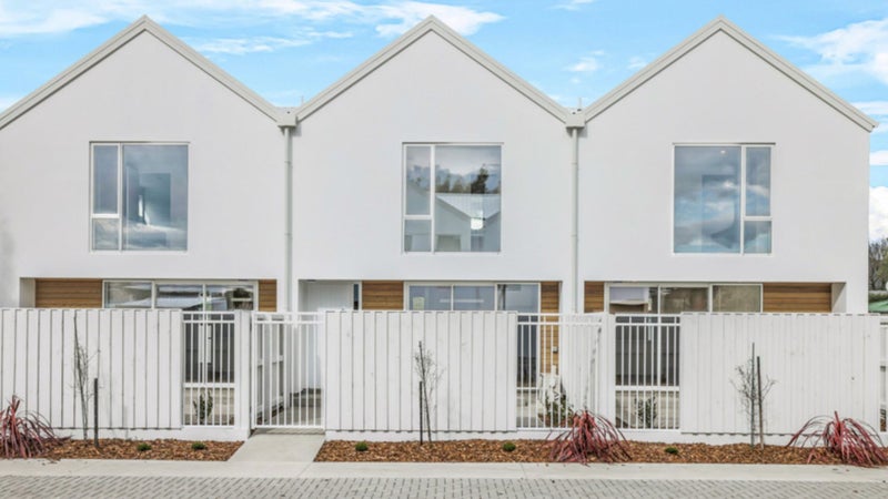 8/24 Dampier Street, Woolston, Christchurch - Carousel 1