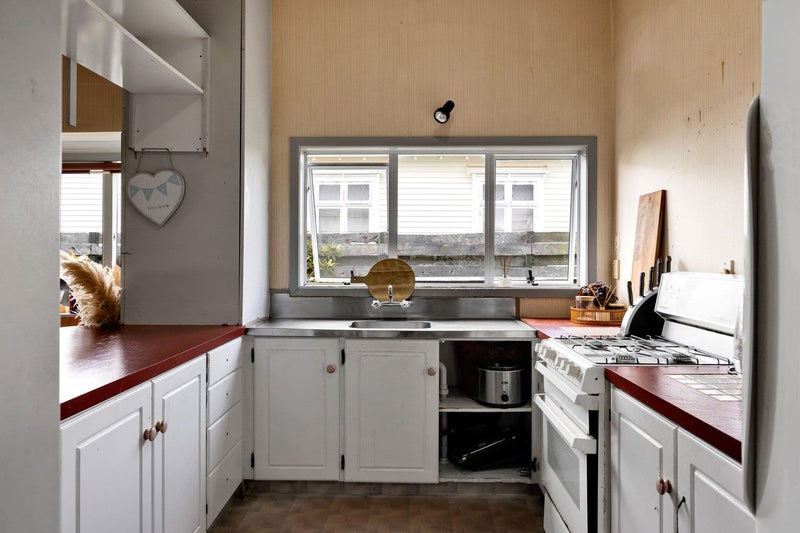 19 Clifford Street, Hawera - Carousel 2