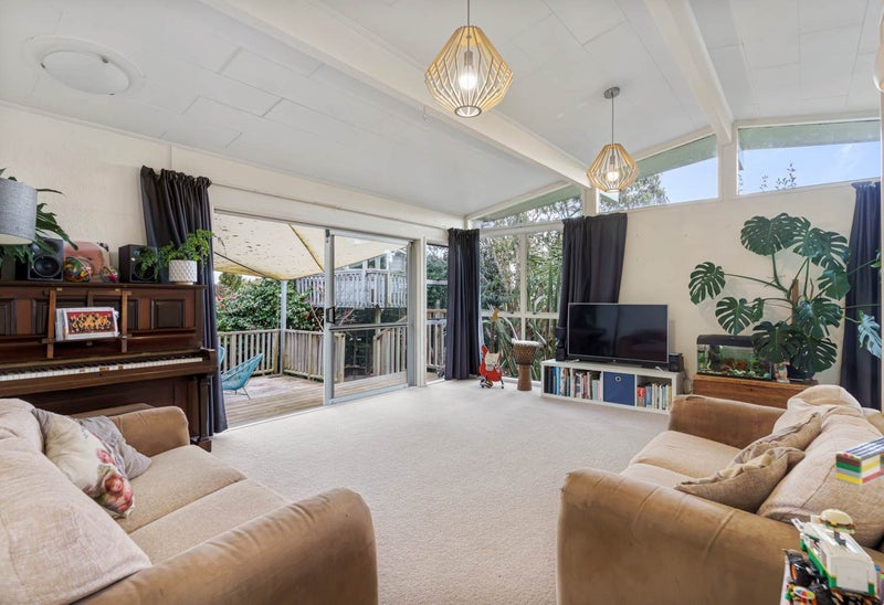 12 Edgar Pearce Place, Howick, Auckland - Carousel 2
