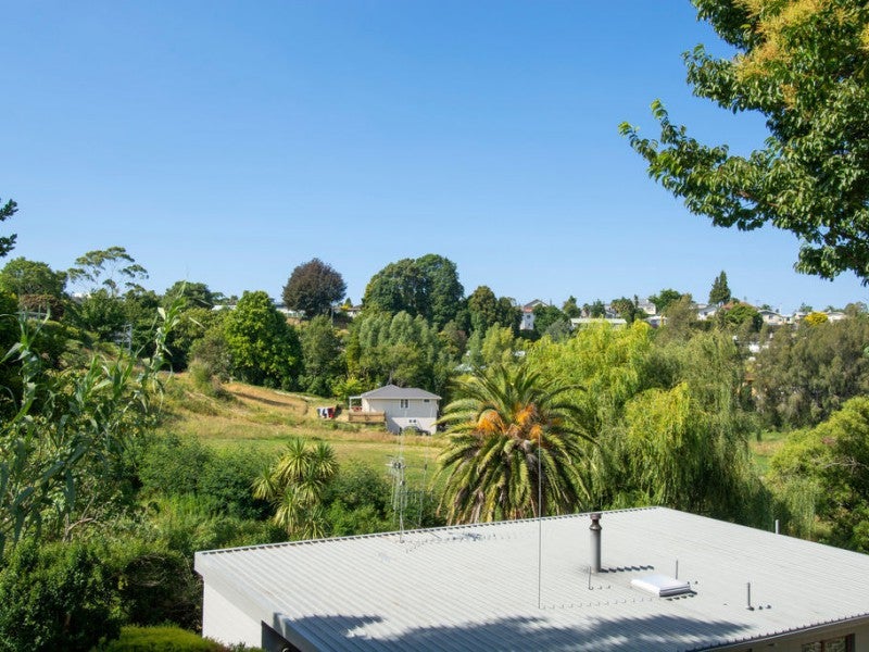 39 Wellesley Grove, Gate Pa, Tauranga - Carousel 1