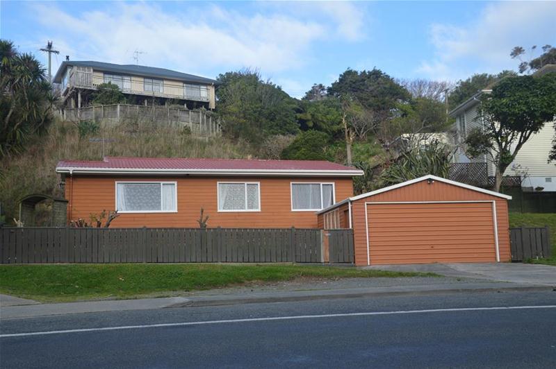 40 Champion Street, Ranui, Porirua - Carousel 1