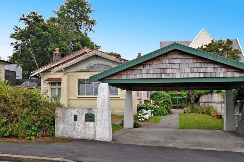 9 Grendon Street, Maori Hill, Dunedin - Carousel 1