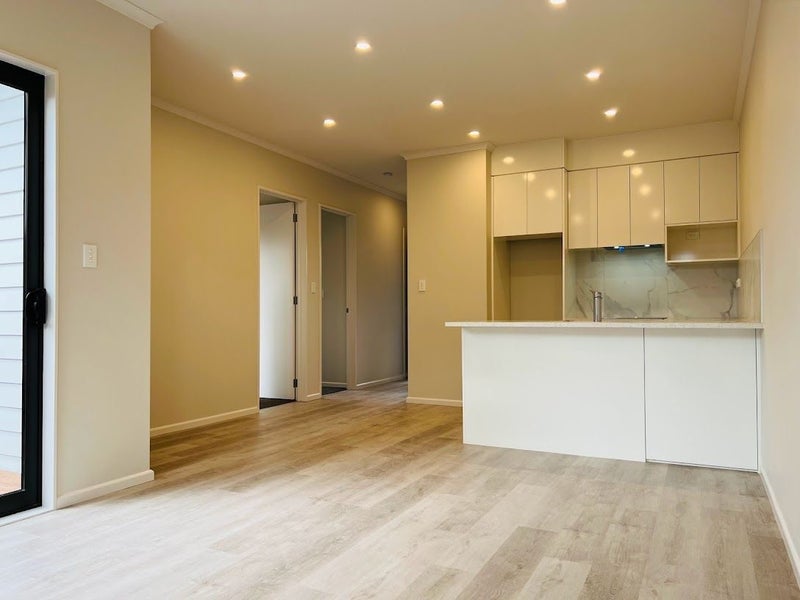 82E Eversleigh Road, Belmont, Auckland - Carousel 1