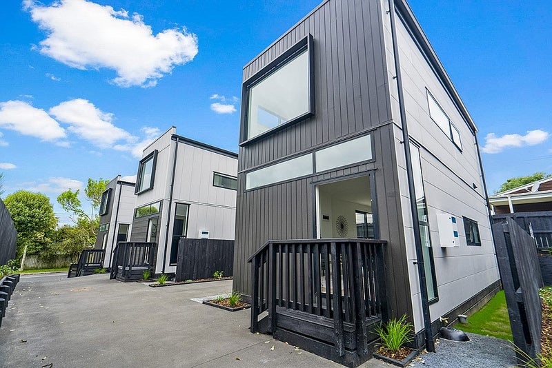 25D Willoughby Avenue, Howick, Auckland - Carousel 1