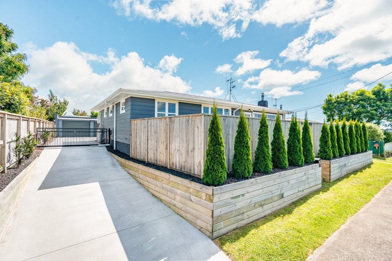 82 Kingswood Road, Brookfield, Tauranga - Carousel 1