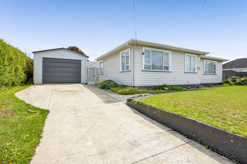 28 Celia Street, Stratford - Carousel 2