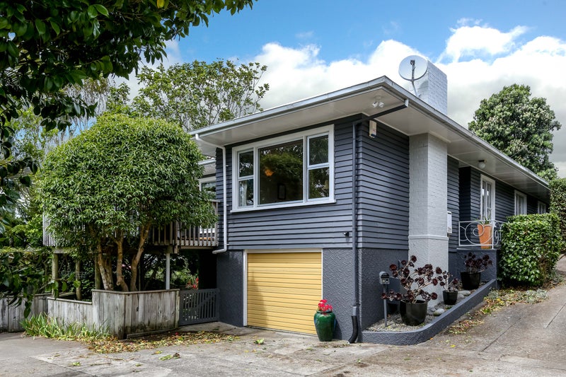 3A Barrett Street, Westown, New Plymouth - Carousel 2