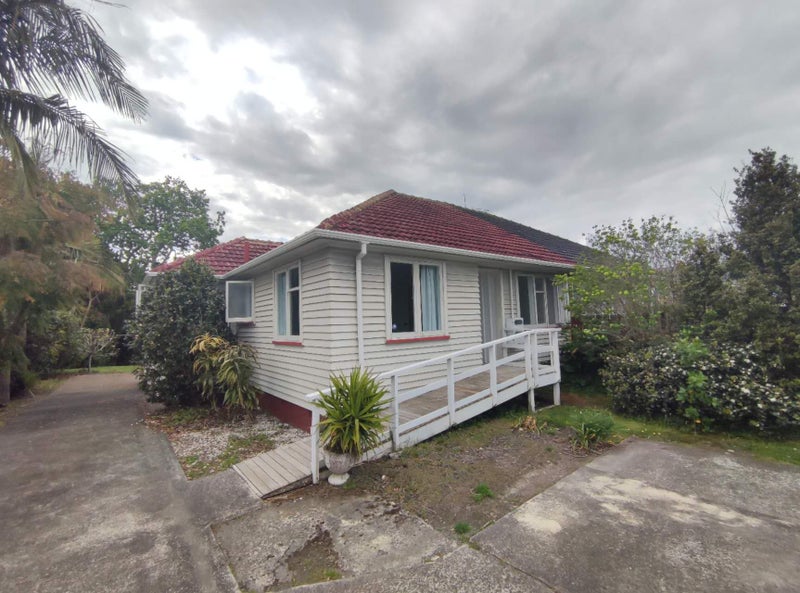 1 Rata Street, Upper Vogeltown, New Plymouth - Carousel 1