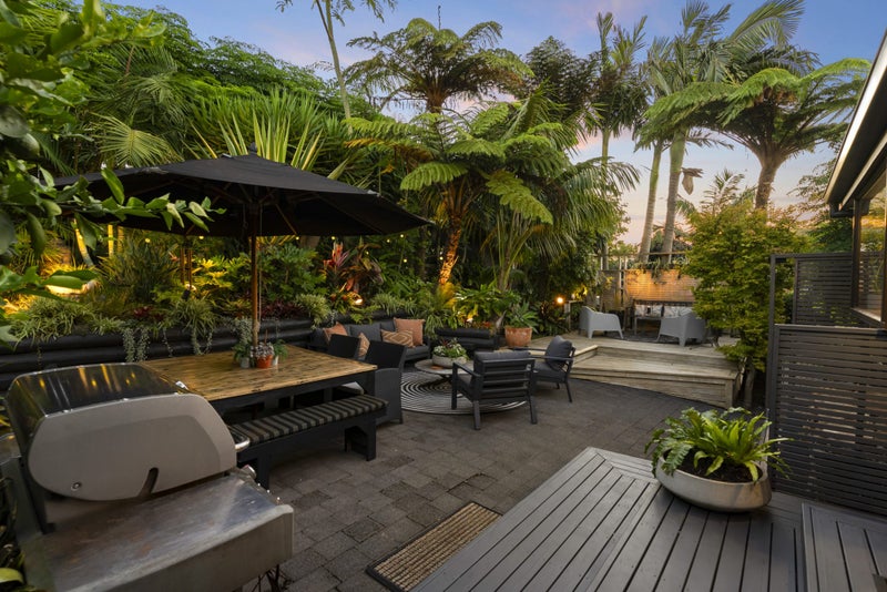 9 Vagus Place, Royal Oak, Auckland - Carousel 2