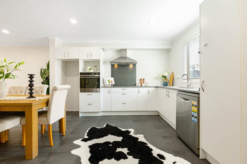 32 Akeake Lane, Manurewa, Auckland - Carousel 2