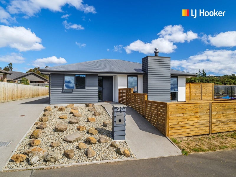 90 Severn ST, Abbotsford, Dunedin - Carousel 2