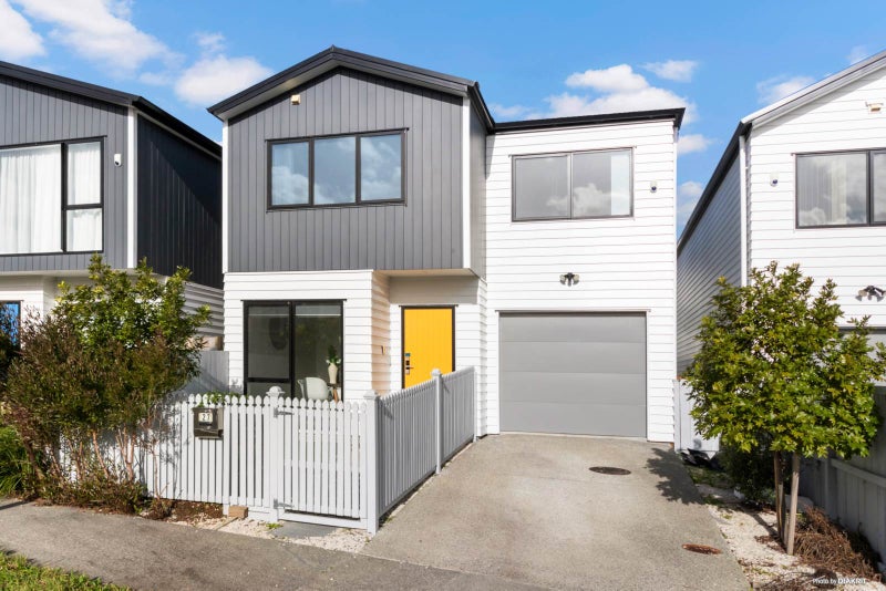 27 Herekino Street, Westgate, Auckland - Carousel 1