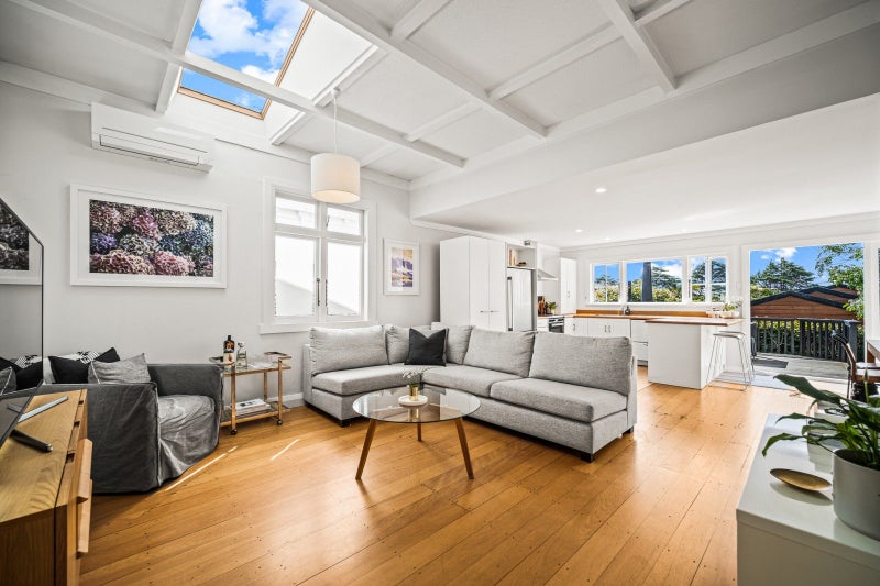 35 Formby Avenue, Point Chevalier, Auckland - Carousel 2