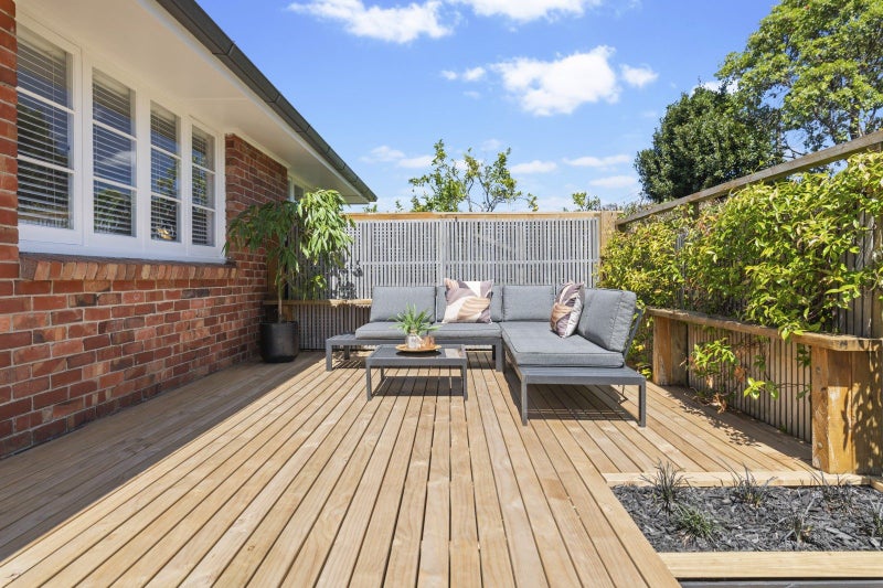 99 Wallace Road, Mangere Bridge, Auckland - Carousel 1