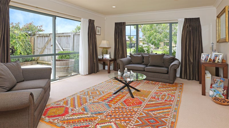 4 Checkerberry Court, Henderson, Auckland - Carousel 2
