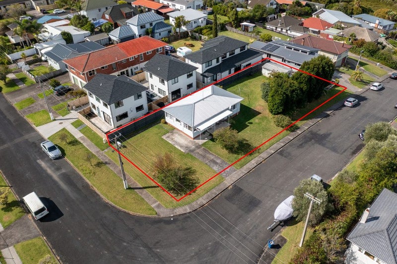 106 Eversleigh Road, Belmont, Auckland - Carousel 1