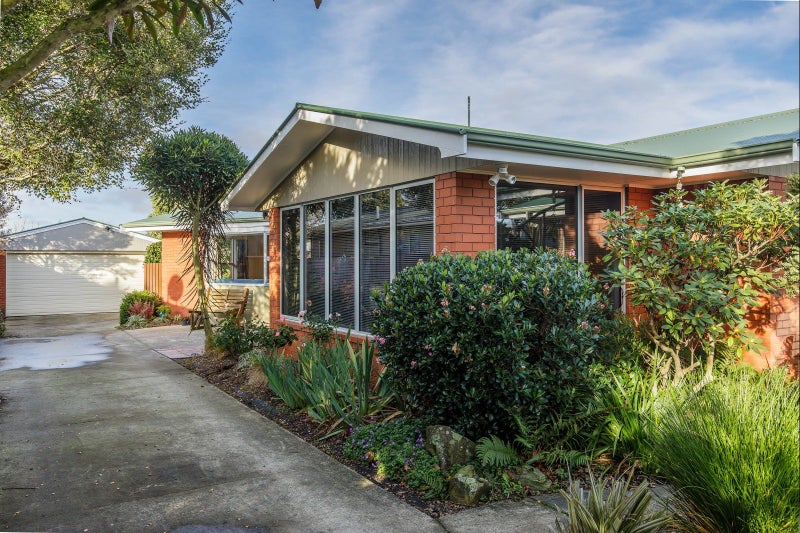 6 Brookby Crescent, Avonhead, Christchurch - Carousel 1